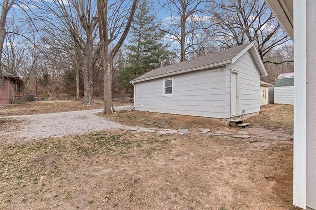 118 Vaughn Street, Excelsior Springs, MO 64024