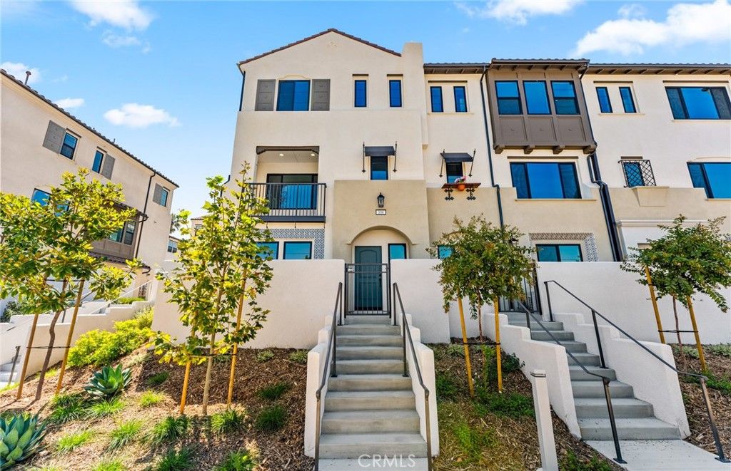 108 Pickwick Lane Court, Burbank, CA 91506 — exterior