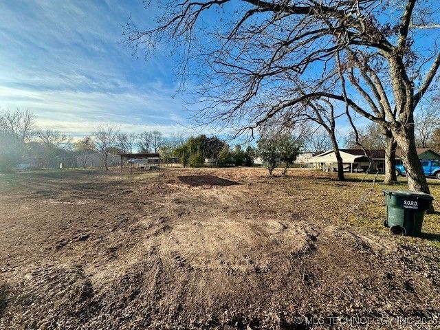 807 NW Dallas, Kingston, OK 73439