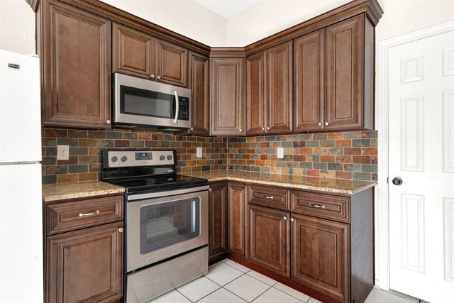 7606 Munich Drive, Rowlett, TX 75089