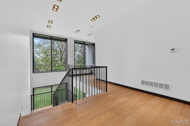 22 Fordyce Lane, Ladue, MO 63124