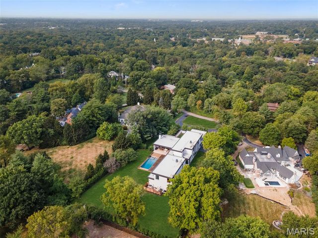 22 Fordyce Lane, Ladue, MO 63124