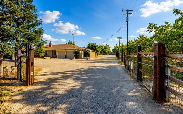 13626 W Harding Rd, Turlock, CA 95380