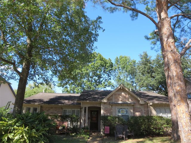 13822 Saint Marys Lane, Houston, TX 77079