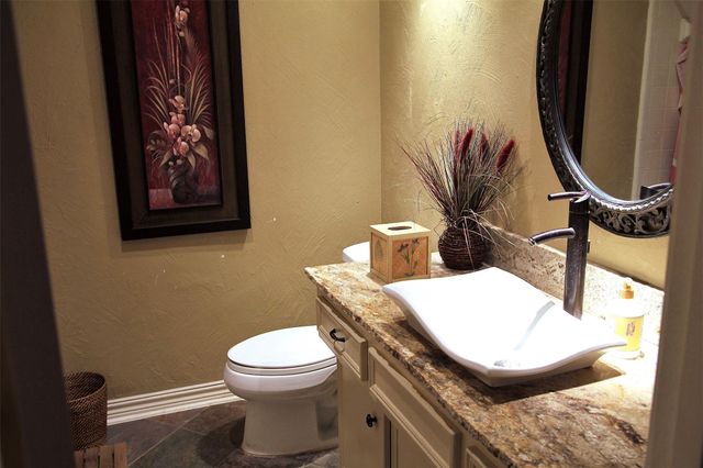 13822 Saint Marys Lane, Houston, TX 77079