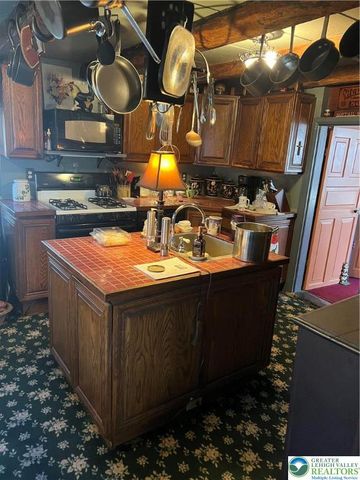 1395 Sleepy Hollow, Milford Twp, PA 18073