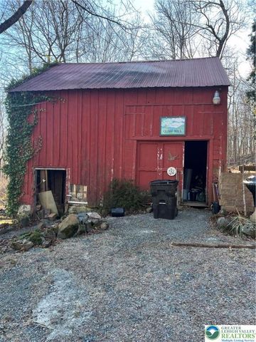 1395 Sleepy Hollow, Milford Twp, PA 18073