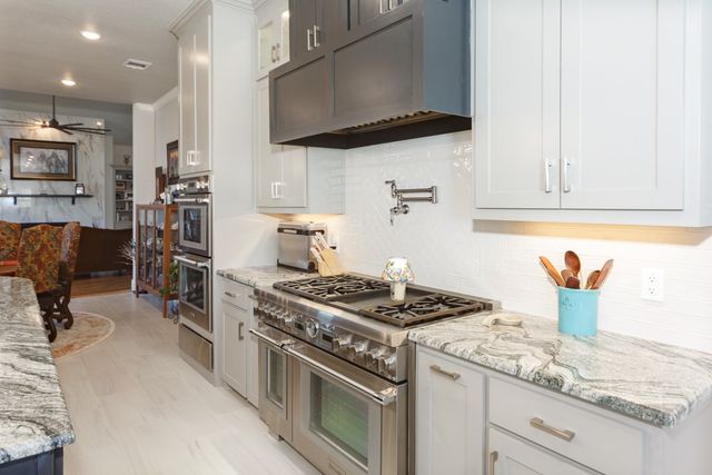 1466 County Road 1270, Alvord, TX 76225