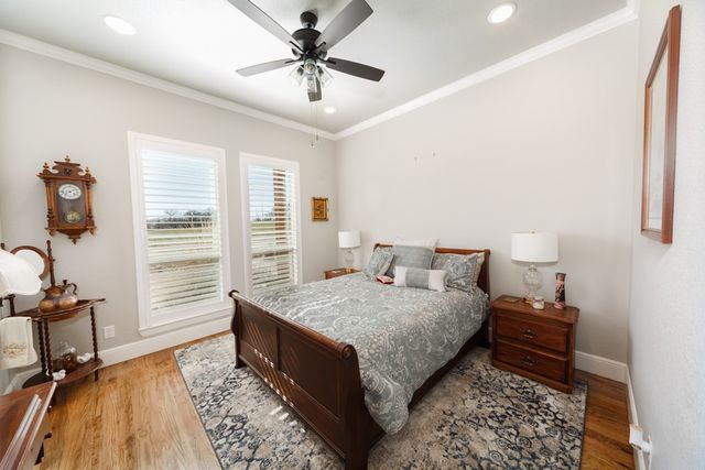 1466 County Road 1270, Alvord, TX 76225