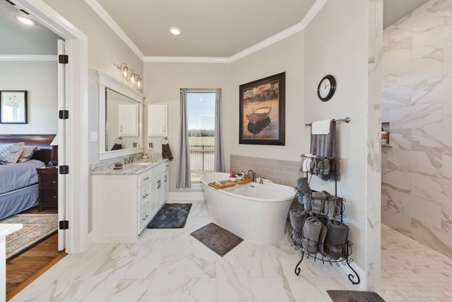 1466 County Road 1270, Alvord, TX 76225