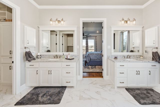 1466 County Road 1270, Alvord, TX 76225