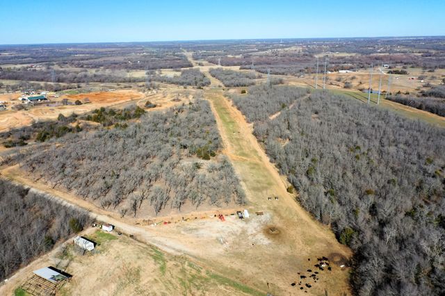 1466 County Road 1270, Alvord, TX 76225