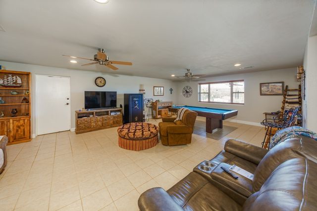 1466 County Road 1270, Alvord, TX 76225