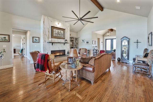 1466 County Road 1270, Alvord, TX 76225