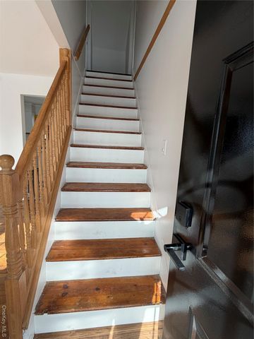 450 Rhodes Lane, West Hempstead, NY 11552