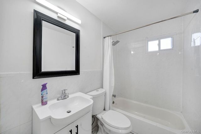 450 Rhodes Lane, West Hempstead, NY 11552