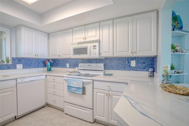 749 MANATEE AVENUE 749, Holmes Beach, FL 34217
