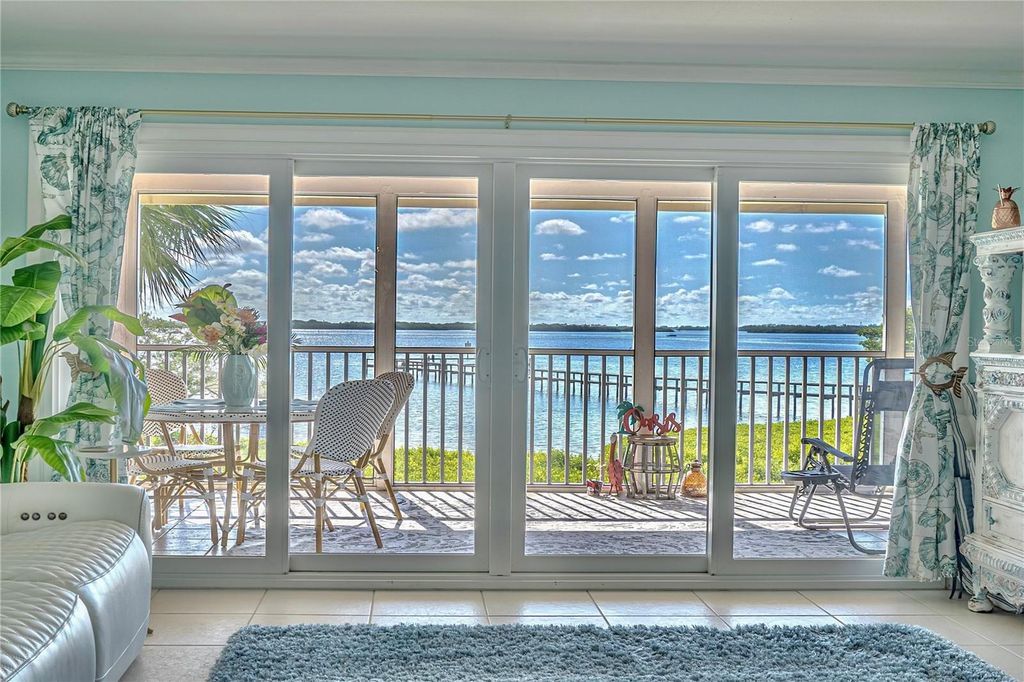 749 MANATEE AVENUE 749, Holmes Beach, FL 34217