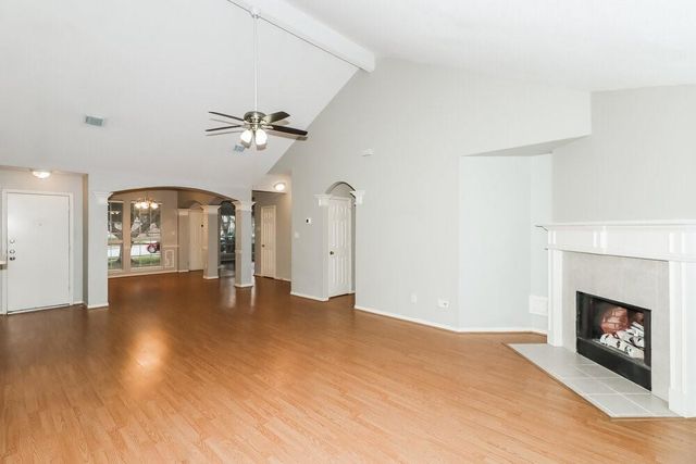 607 Loggers Chase Court, Spring, TX 77386