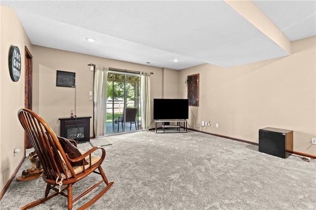 1106 S Scott Avenue, Belton, MO 64012