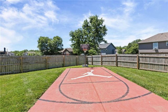1106 S Scott Avenue, Belton, MO 64012