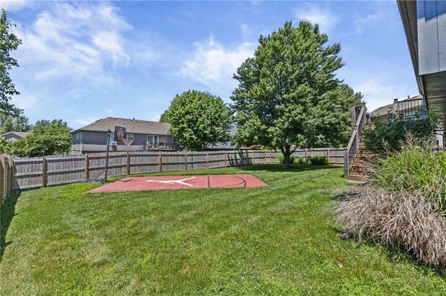 1106 S Scott Avenue, Belton, MO 64012