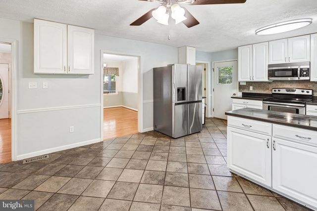 11646 HOWITZER LN, Woodbridge, VA 22192