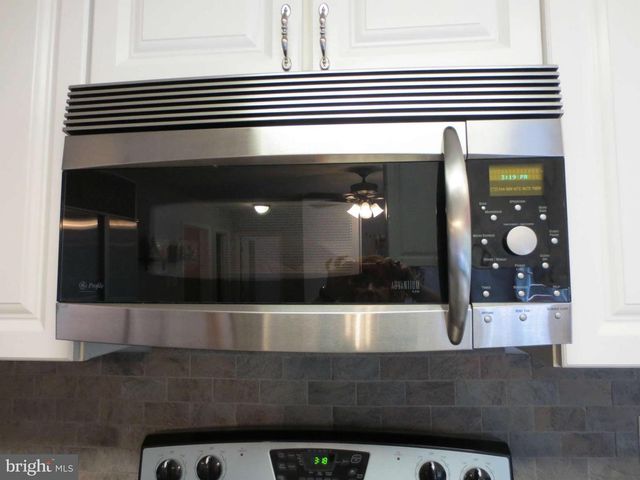 11646 HOWITZER LN, Woodbridge, VA 22192