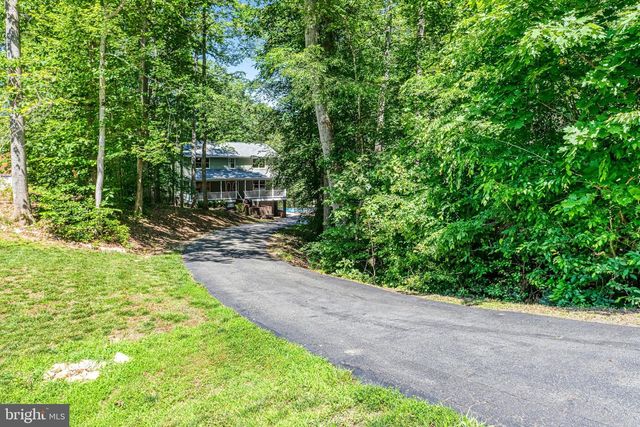 11646 HOWITZER LN, Woodbridge, VA 22192
