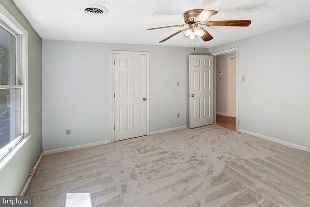 11646 HOWITZER LN, Woodbridge, VA 22192