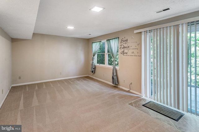 11646 HOWITZER LN, Woodbridge, VA 22192