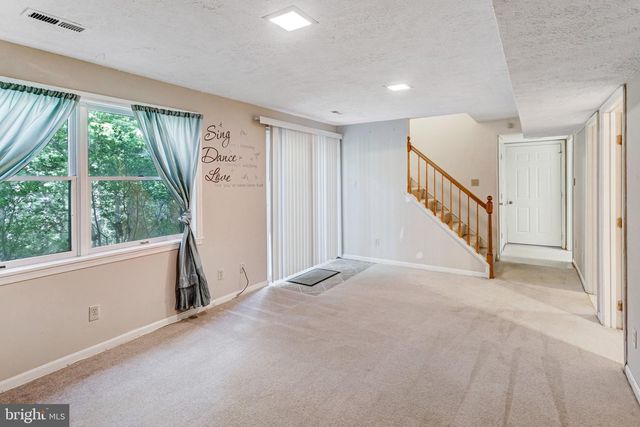 11646 HOWITZER LN, Woodbridge, VA 22192