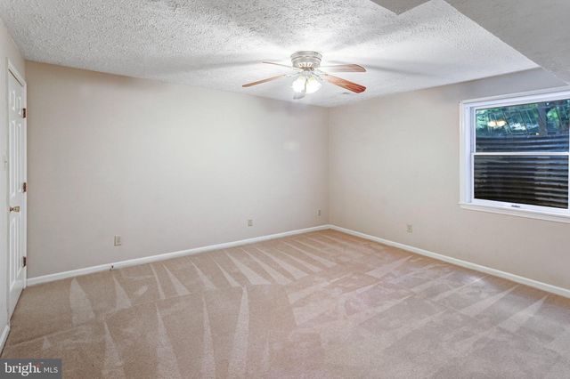 11646 HOWITZER LN, Woodbridge, VA 22192