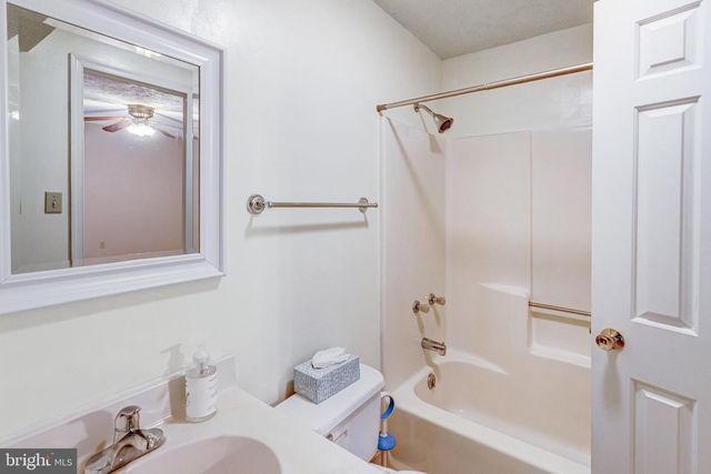 11646 HOWITZER LN, Woodbridge, VA 22192