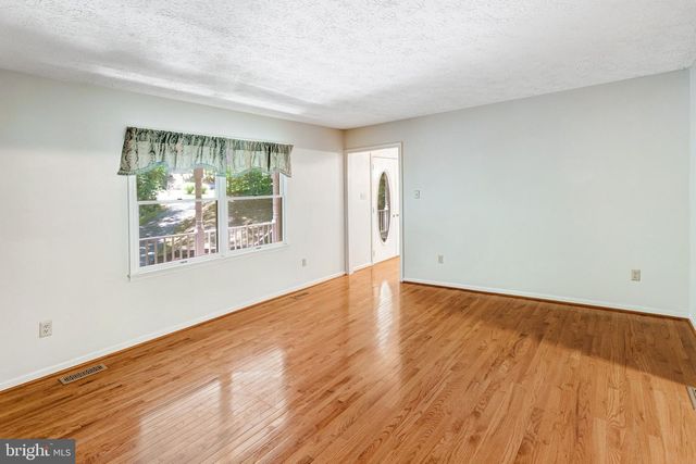 11646 HOWITZER LN, Woodbridge, VA 22192