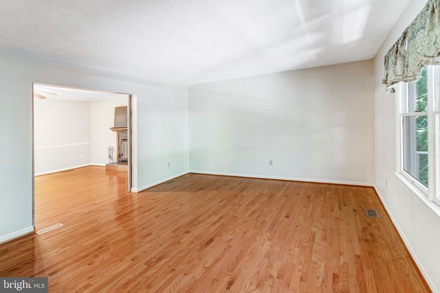 11646 HOWITZER LN, Woodbridge, VA 22192