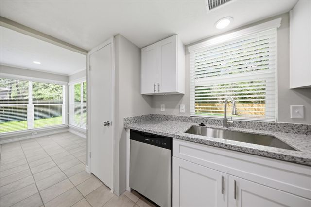 21 Oldstream Court, The Woodlands, TX 77381