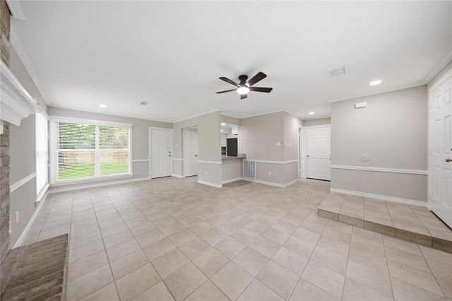 21 Oldstream Court, The Woodlands, TX 77381