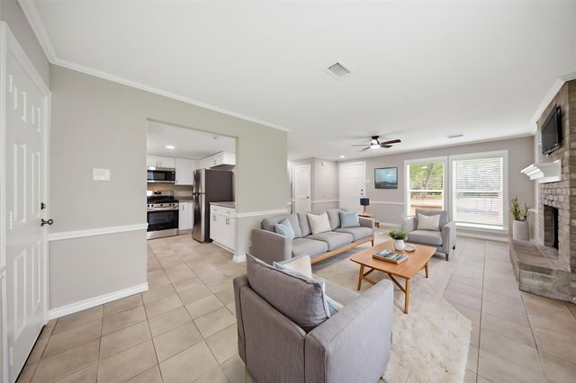 21 Oldstream Court, The Woodlands, TX 77381