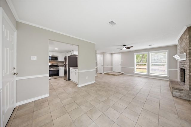 21 Oldstream Court, The Woodlands, TX 77381