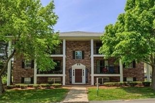 12 Walker Rd 1, North Andover, MA 01845