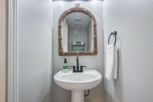3228 Castle Drive, Crystal Beach, TX 77650