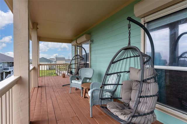 3228 Castle Drive, Crystal Beach, TX 77650