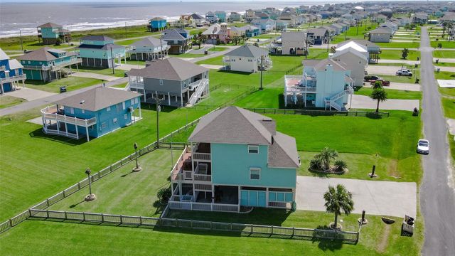 3228 Castle Drive, Crystal Beach, TX 77650
