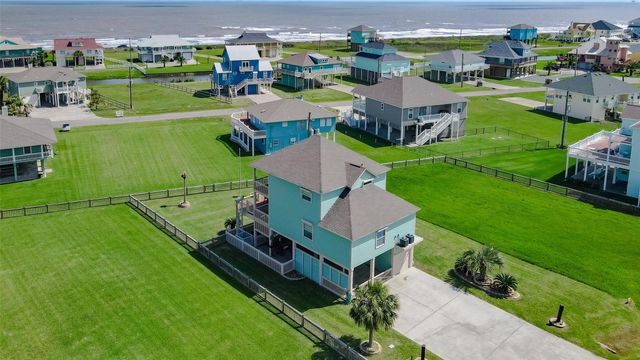 3228 Castle Drive, Crystal Beach, TX 77650