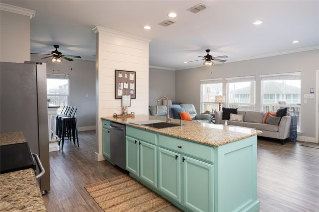 3228 Castle Drive, Crystal Beach, TX 77650