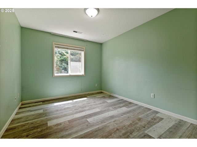 215 Nw 150TH Way, Vancouver, WA 98685