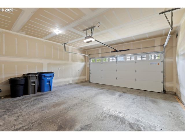 215 Nw 150TH Way, Vancouver, WA 98685