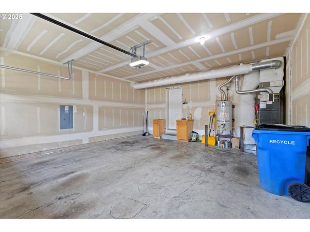 215 Nw 150TH Way, Vancouver, WA 98685