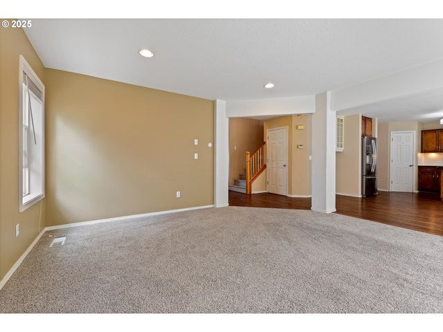 215 Nw 150TH Way, Vancouver, WA 98685
